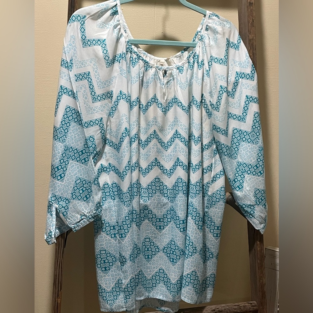 Grand and Greene ladies aqua rayon top